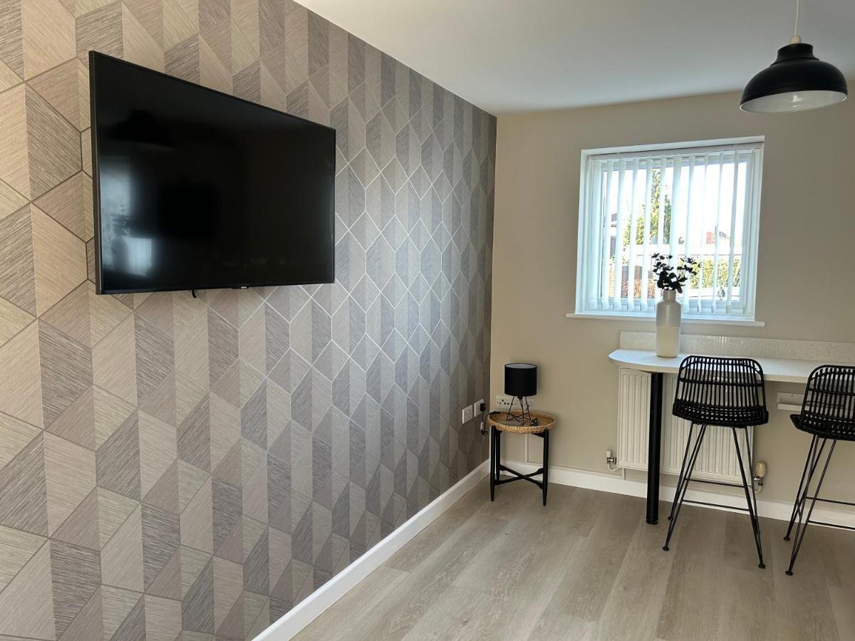 Chapel Court Apartments Cannock Exterior photo